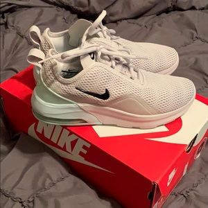 Nike Air Max Motion 2